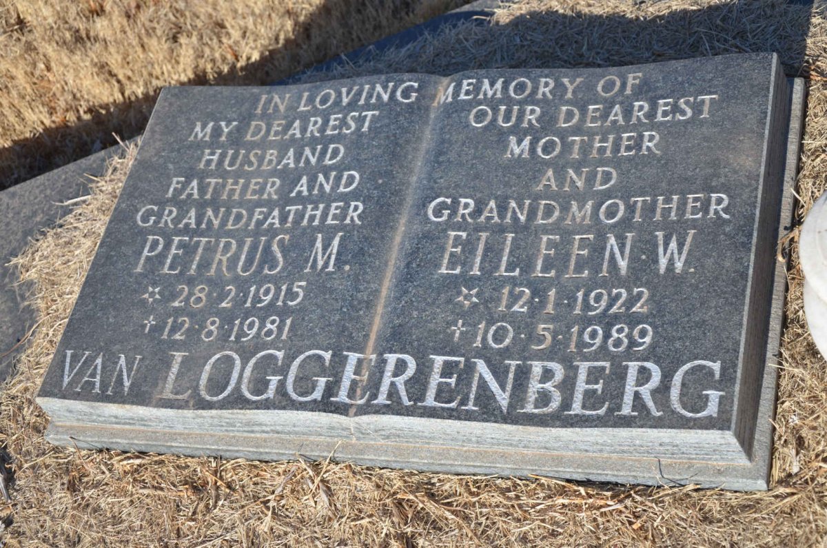 LOGGERENBERG Petrus M., van 1915-1981 &amp; Eileen W. 1922-1989