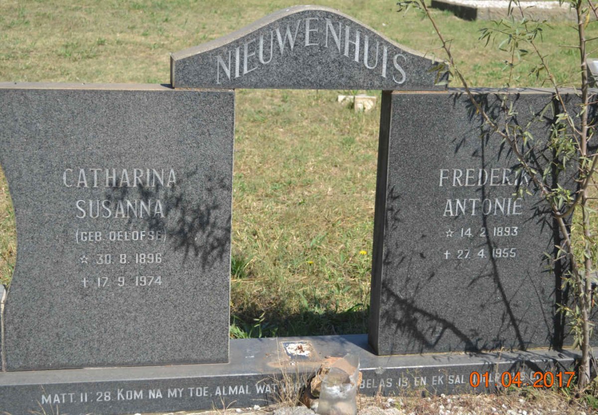 NIEUWENHUIS Frederik Antonie 1893-1955 &amp; Catharina Susanna OELOFSE 1896-1974