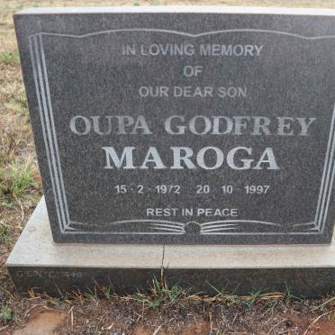 MAROGA Oupa Godfrey 1972-1997