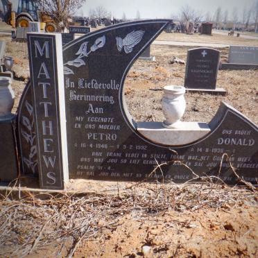 MATTHEWS Donald 1938- &amp; Petro 1946-1992