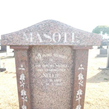 MASOTE Nellie 1922-1995