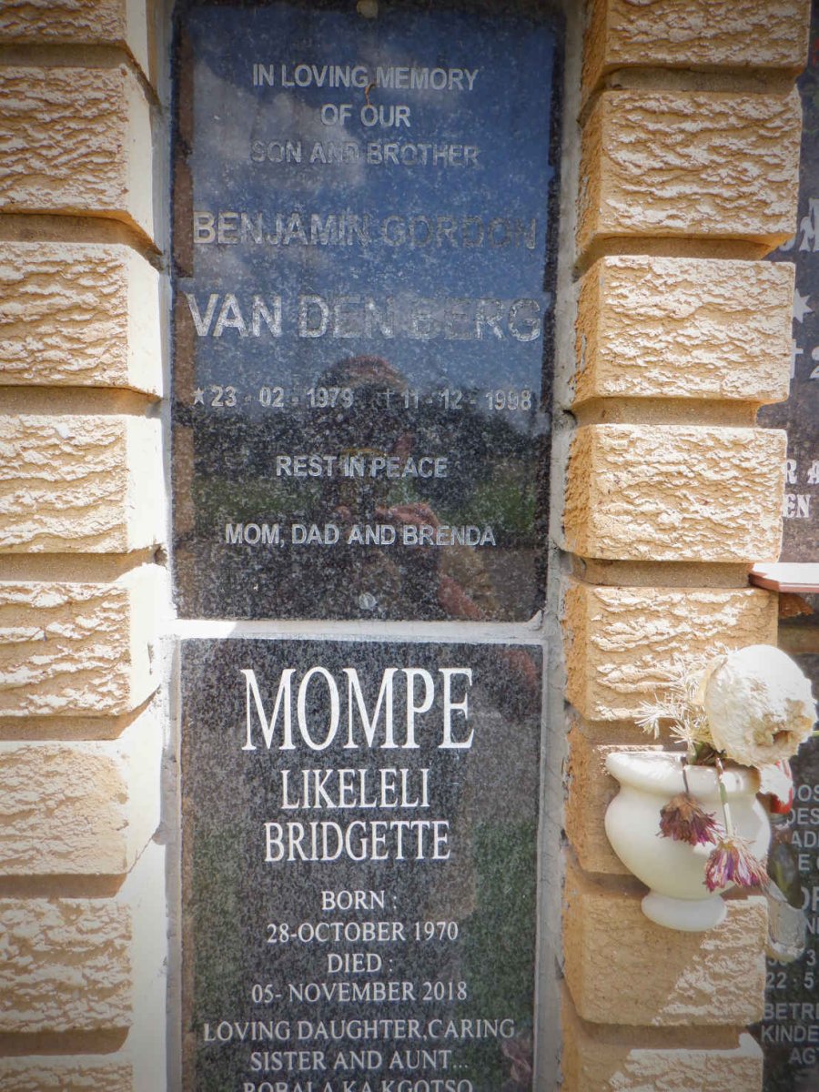 BERG Benjamin Gordon, van den 1979-1998 :: MOMPE Likeleli Bridgette 1970-2018 