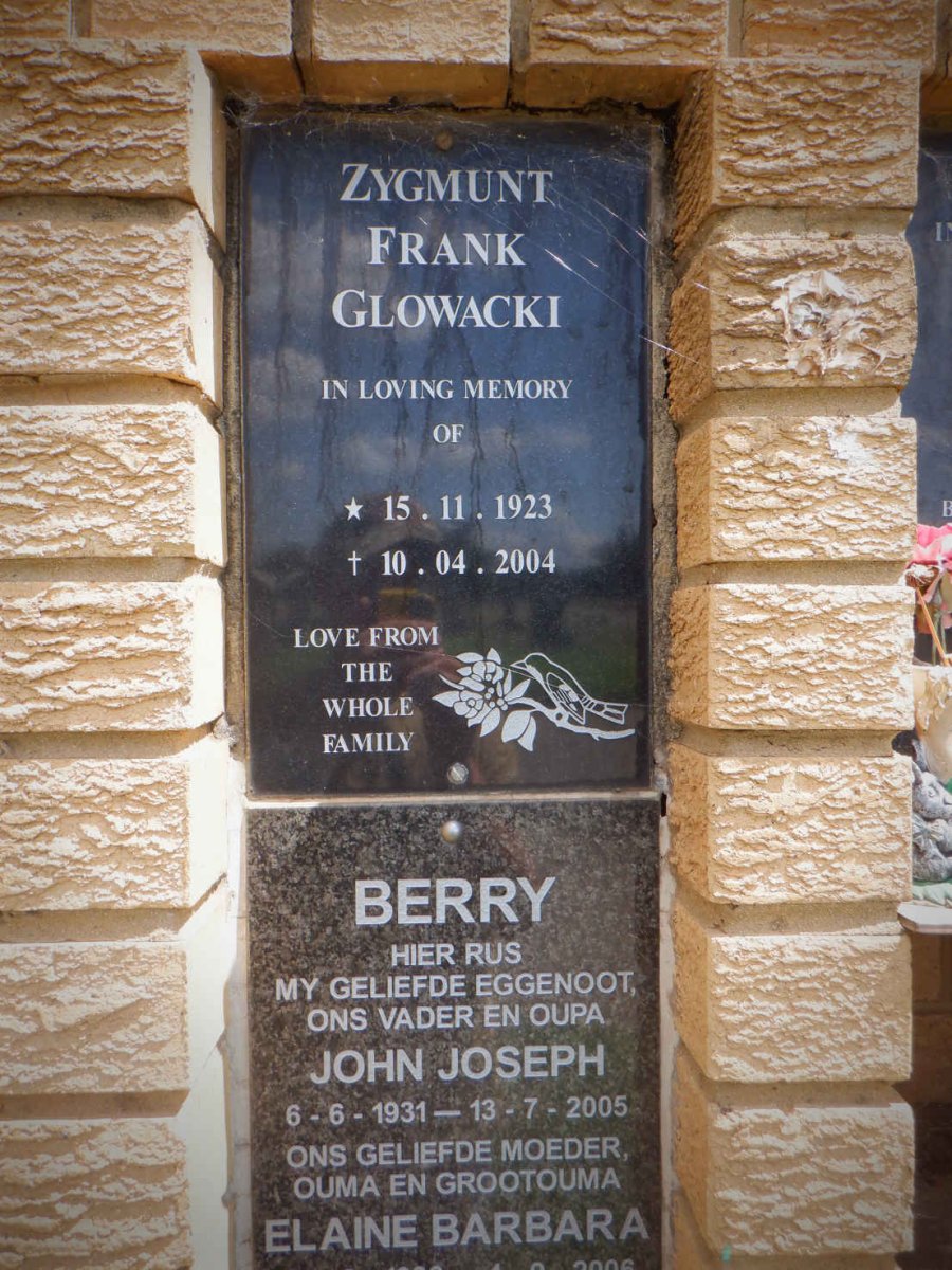GLOWACKI Zygmunt Frank 1923-2004 :: BERRY John Joseph 1931-2005 &amp; Elaine Barbara 