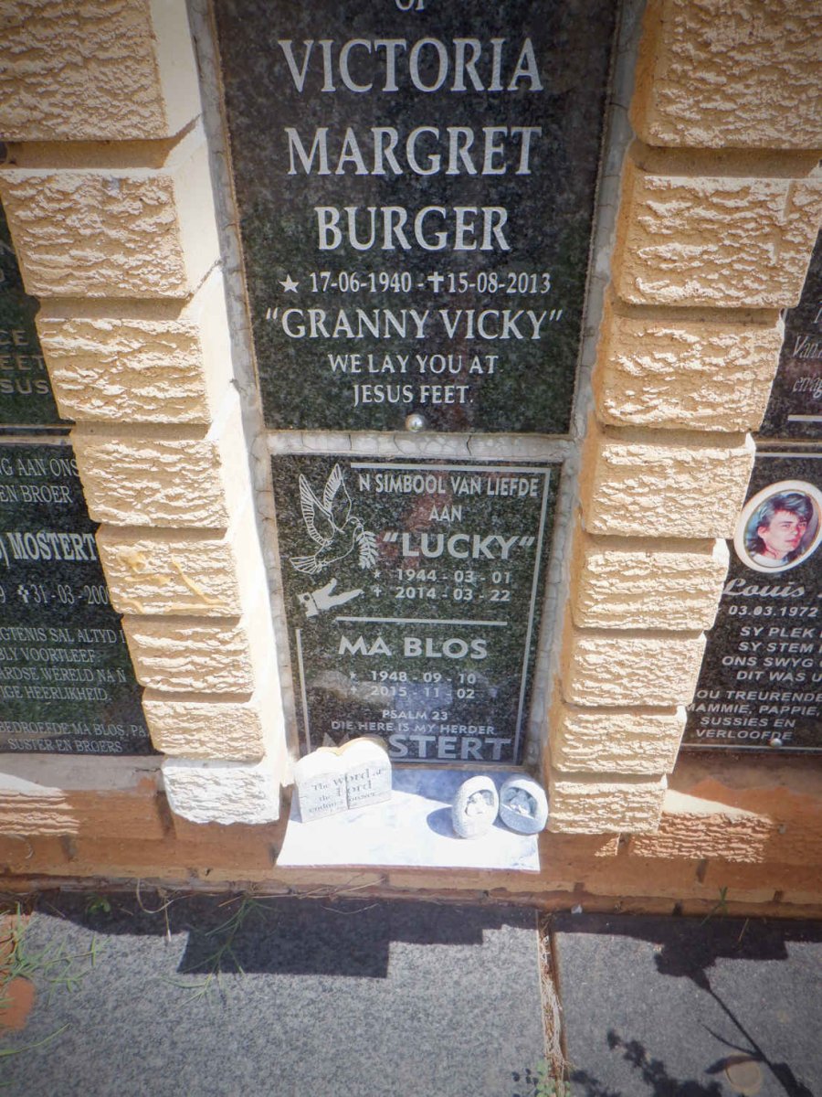 BURGER Victoria Margret 1940-2013 :: MOSTERT Lucky 1944-2014 &amp; Blos 1948-2015 