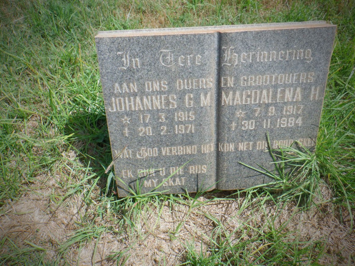 ? Johannes G.M. 1915-1971 &amp; Magdalena H. 1917-1984