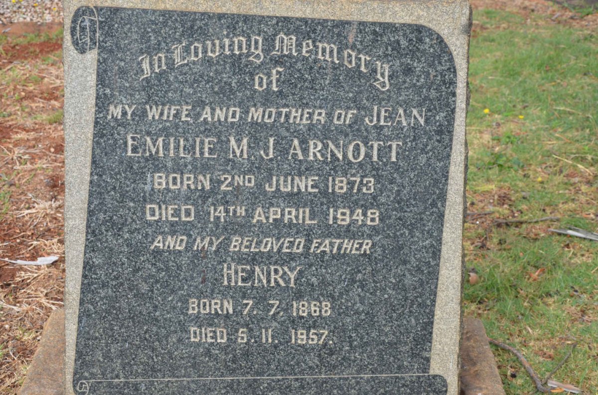 ARNOTT Henry 1868-1957 &amp; Emilie M.J. 1873-1948