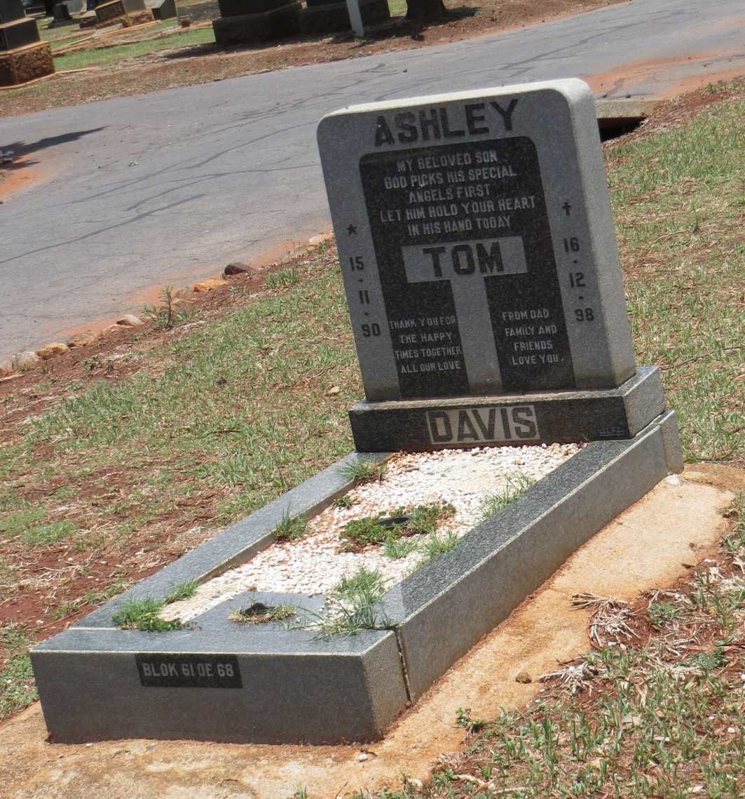DAVIS Ashley 1990-1998