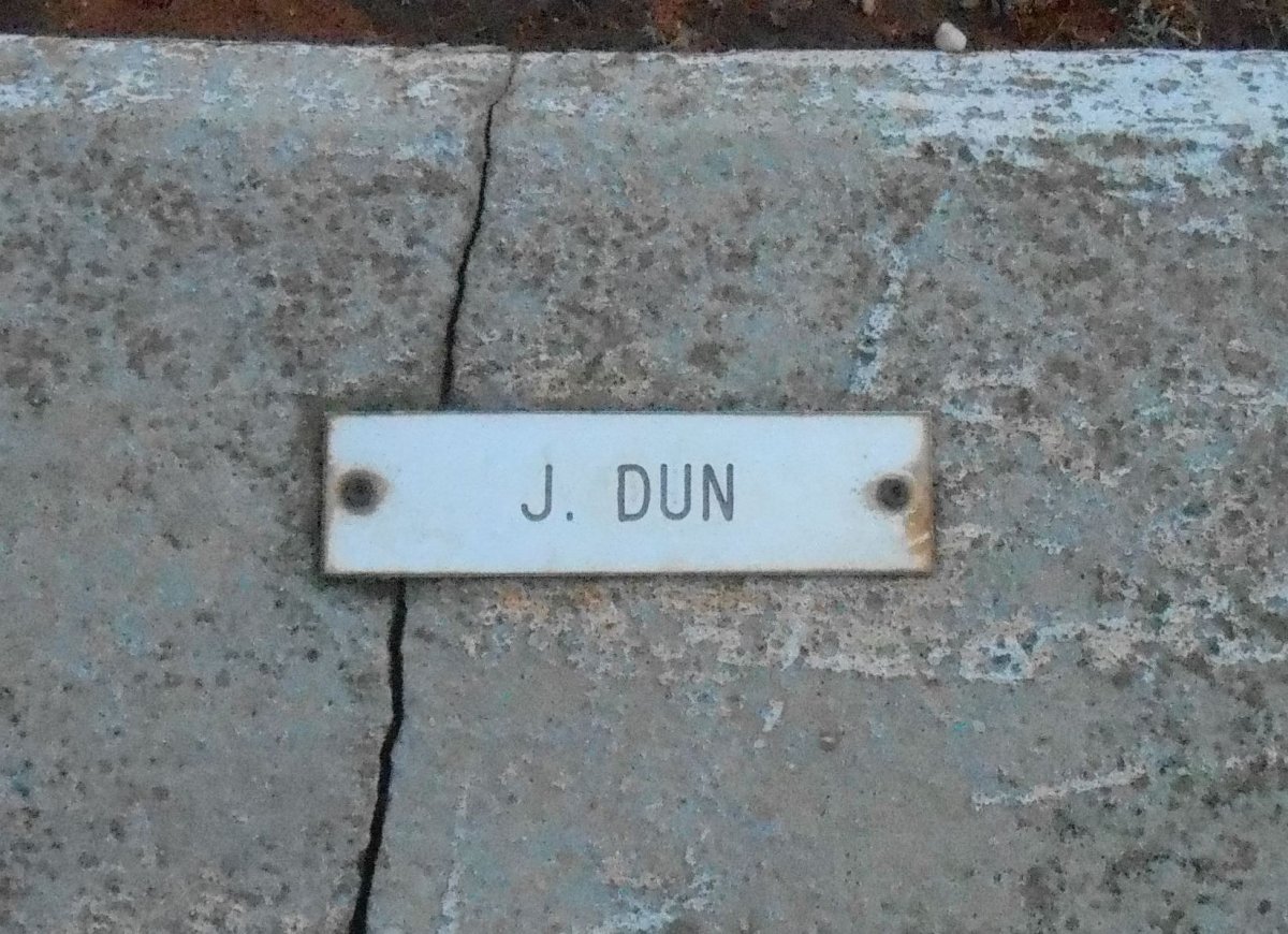 DUN J.