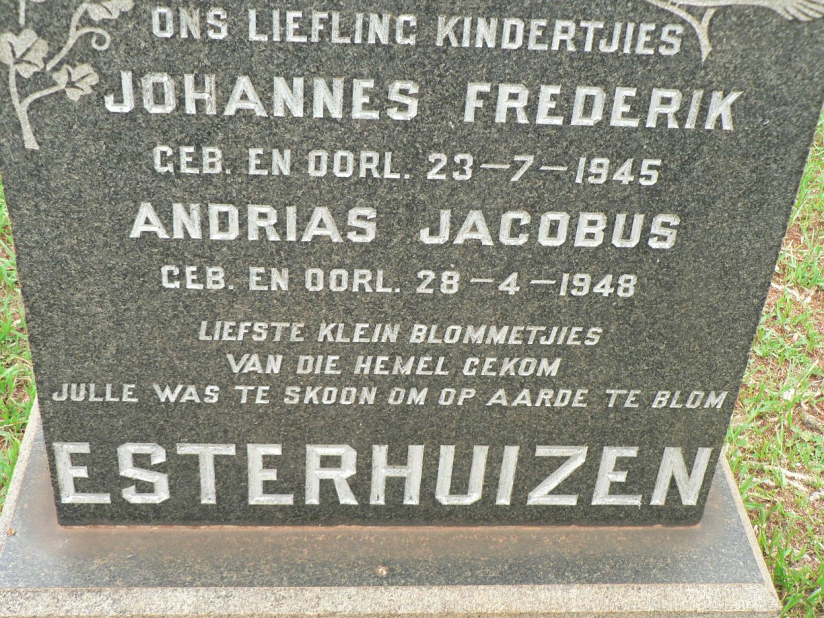 ESTERHUIZEN Johannes Frederik -1945 :: ESTERHUIZEN Andrias Jacobus -1948