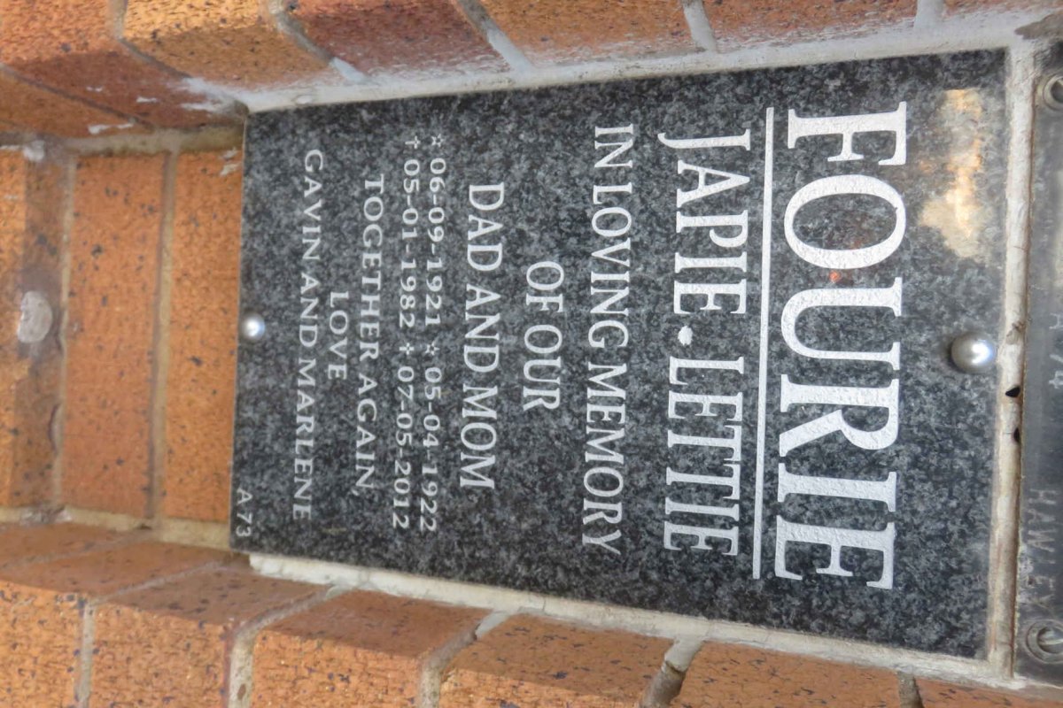 FOURIE Japie 1921-1982 &amp; Lettie 1922-2012