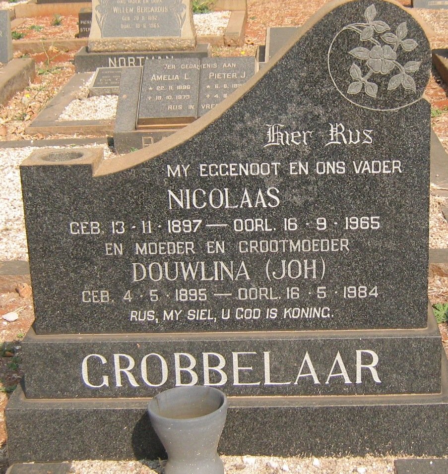 GROBBELAAR Nicolaas 1897-1965 &amp; Douwlina 1895-1984
