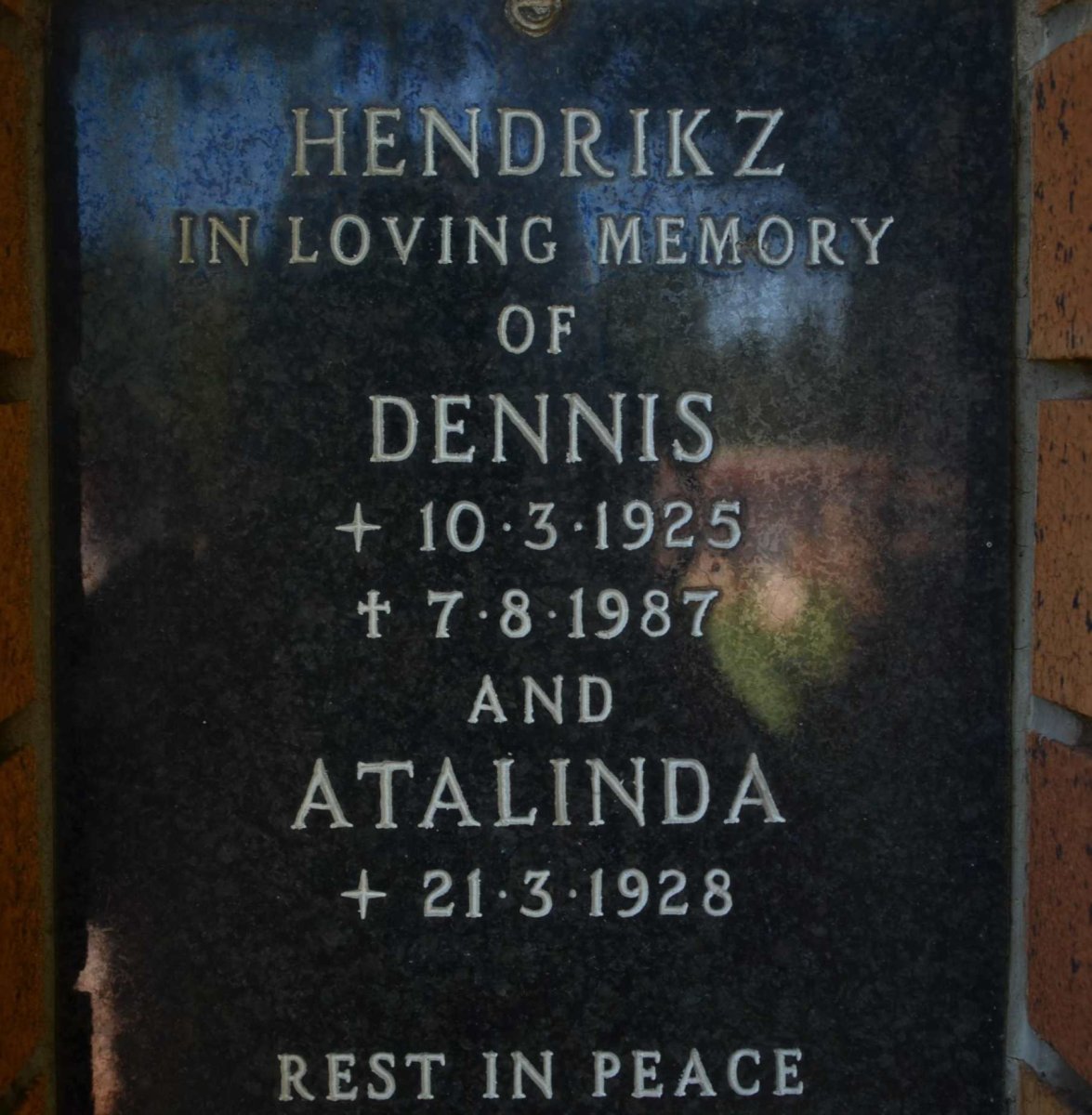 HENDRIKZ Dennis 1925-1987 &amp; Atalinda 1928-