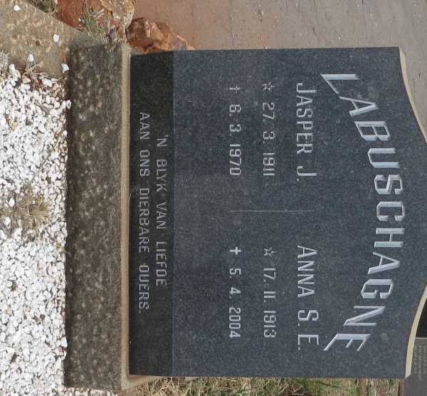 LABUSCHAGNE Jasper J. 1911-1970 &amp; Anna S.E. 1913-2004