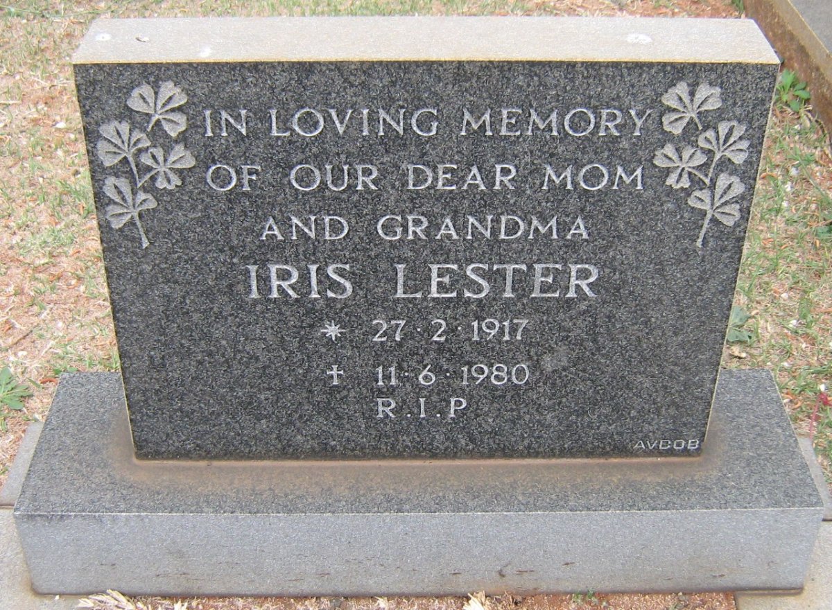 LESTER Iris 1917-1980