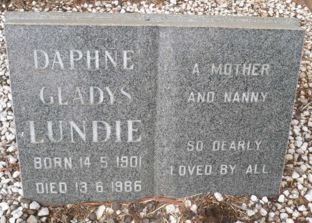 LUNDIE Daphne Gladys 1901-1986