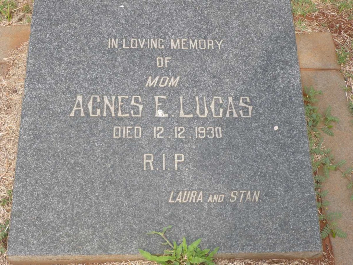 LUCAS Agnes E. -1930