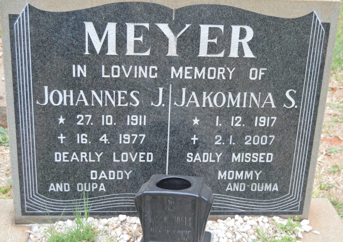 MEYER Johannes J. 1911-1977 &amp; Jakomina S. 1917-2007