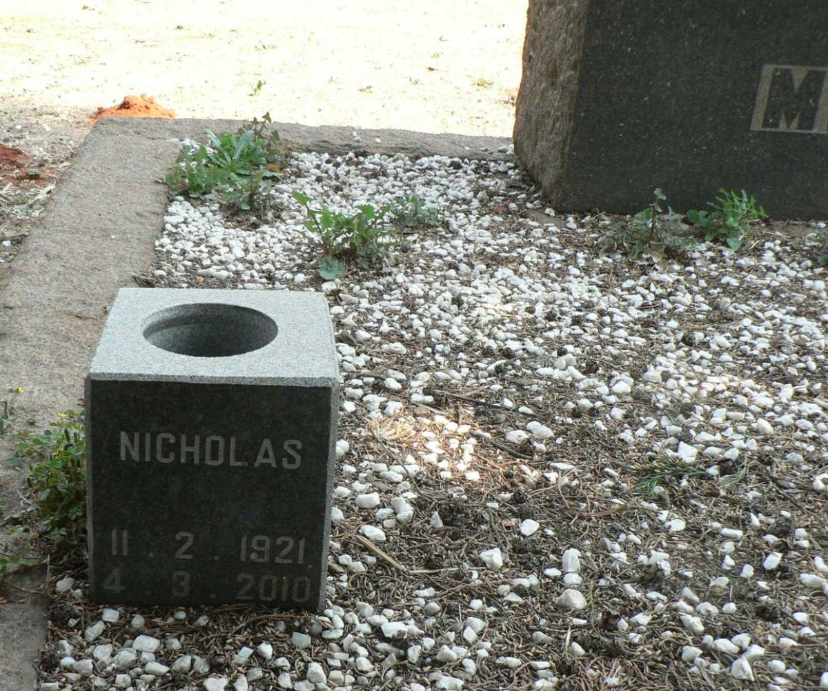 MENGEL Nicholas 1921-2010