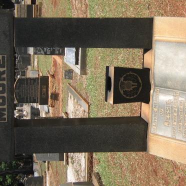 MOORE Jessie -1943