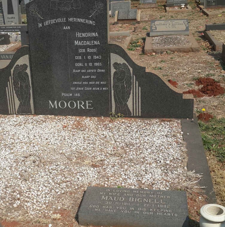 MOORE Hendrina Magdalena nee ROOS 1943-1965 :: BIGNELL Maud 1911-1992 