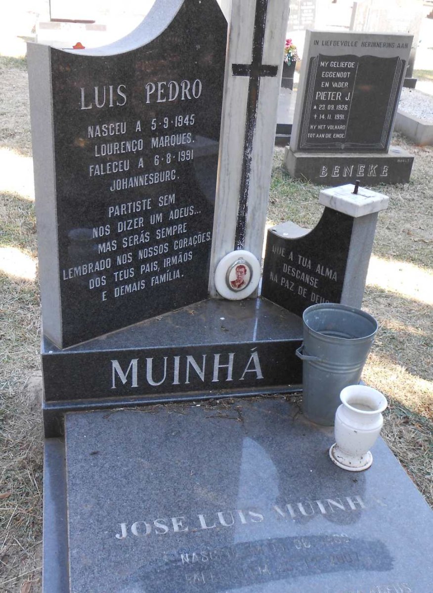 MUINHÁ Luis Pedro 1945-1991 :: MUINHÁ Jose Luis -2007