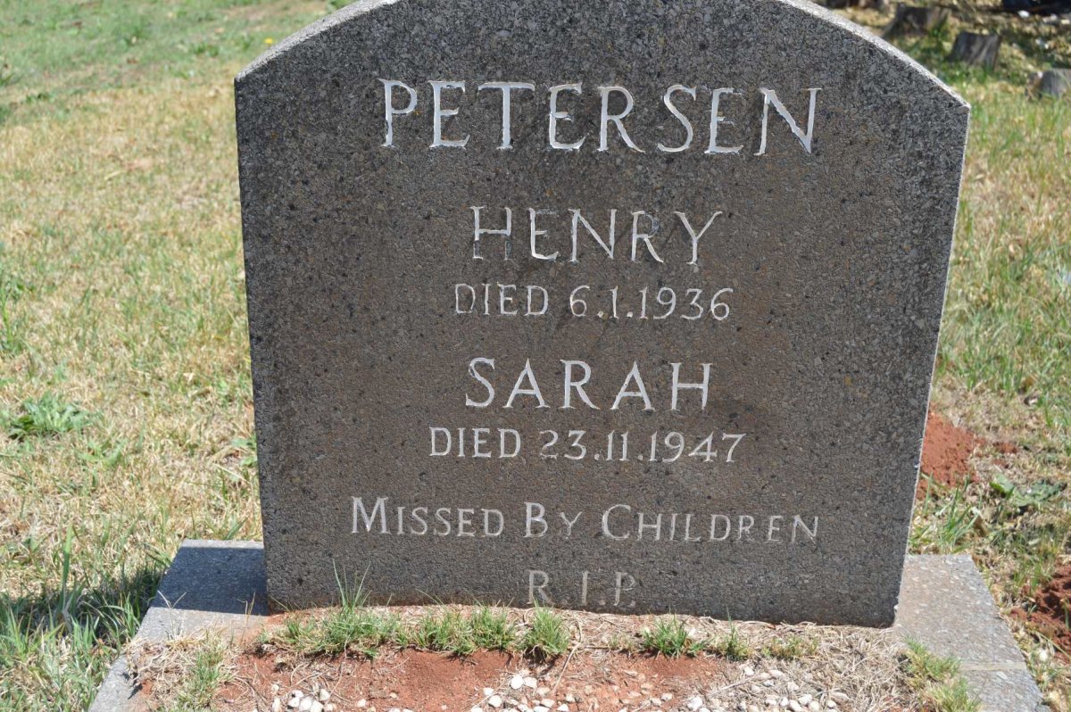 PETERSEN Henry -1936 &amp; Sarah -1947