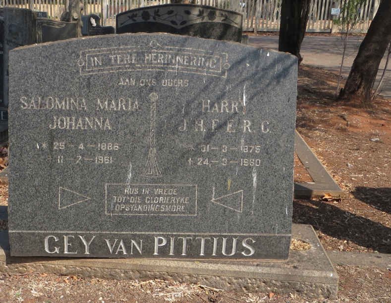 PITTIUS J.H.F.E.R.C., Gey van 1875-19?0 &amp; Salomina Maria Johanna 1886-1961