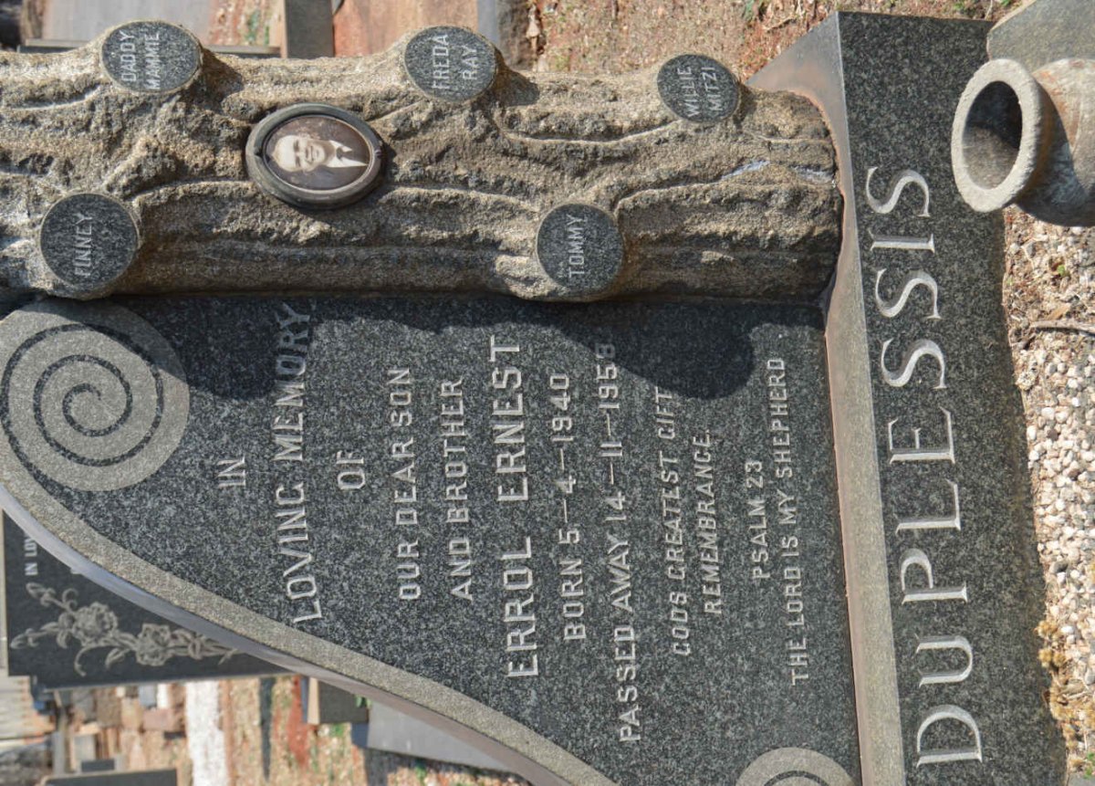 PLESSIS Errol Ernest, du 1940-1958