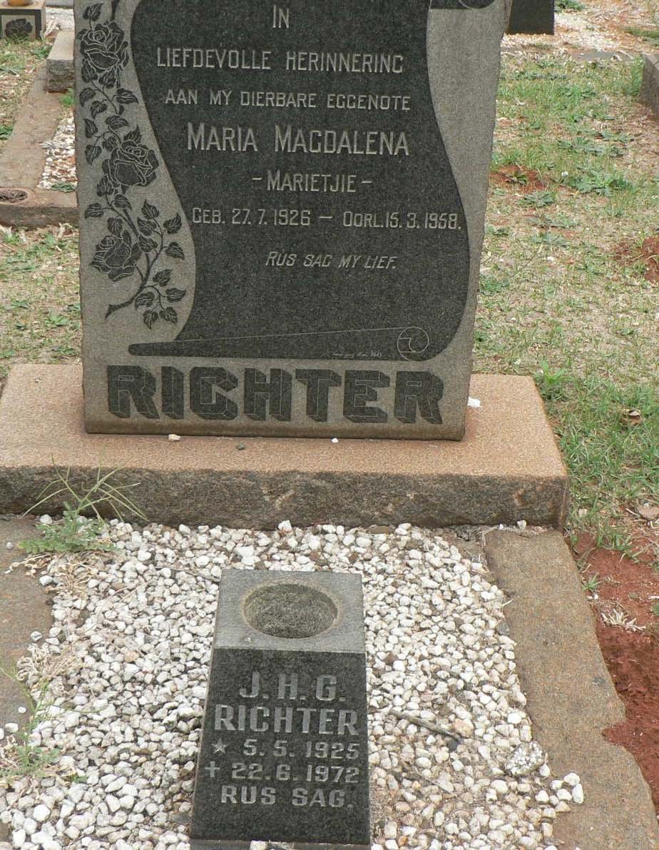 RICHTER J.H.G. 1925-1972 &amp; Maria Magdalena 1926-1958
