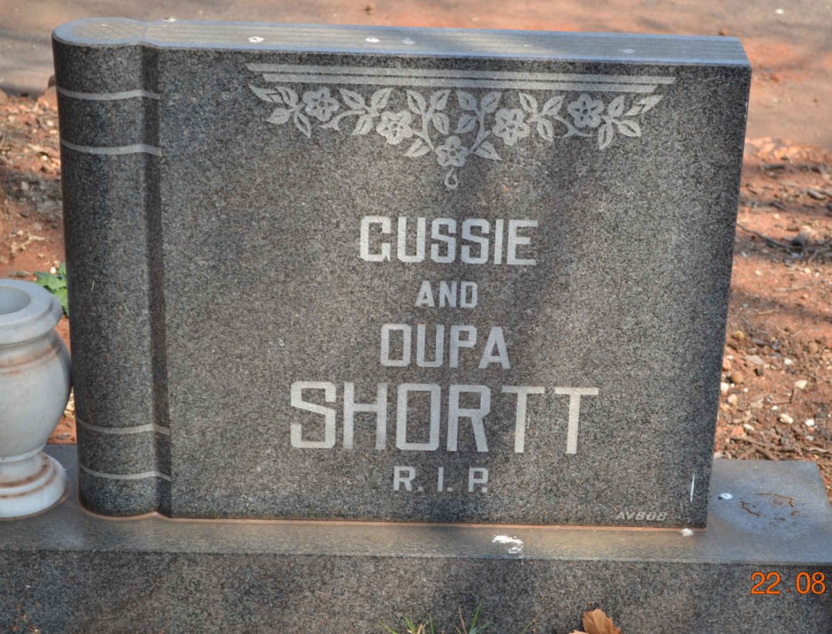 SHORTT Oupa &amp; Gussie