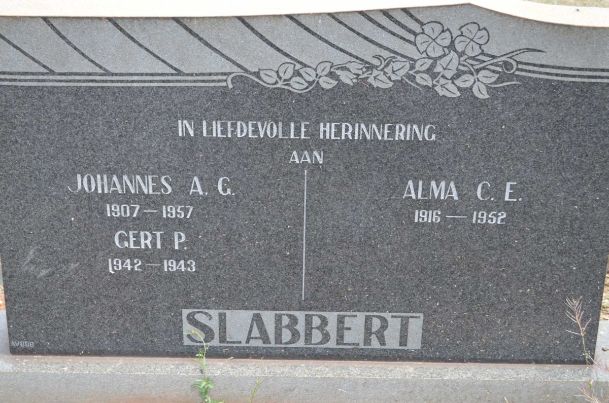 SLABBERT Johannes A.G. 1907-1957 &amp; Alma C.E. 1916-1952 :: SLABBERT Gert P. 1942-1943