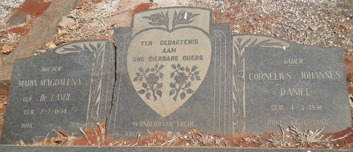 SNYMAN Cornelius Johannes Daniel 1891-1958 &amp; Maria Magdalena DE LANGE 1894-