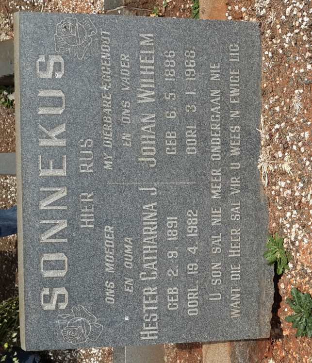 SONNEKUS Johan Wilhelm 1886-1968 &amp; Hester Catharina J. 1891-1982