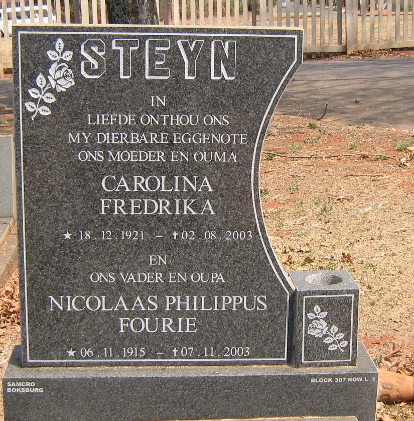STEYN Nicolaas Philippus 1915-2003 &amp; Carolina Fredrika 1921-2003