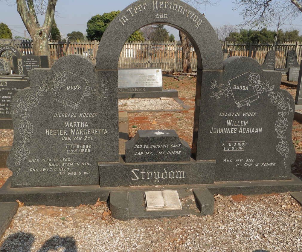 STRYDOM Willem Johannes Adriaan 1882-1963 &amp; Martha Hester Margeretta VAN ZYL 1892-1965