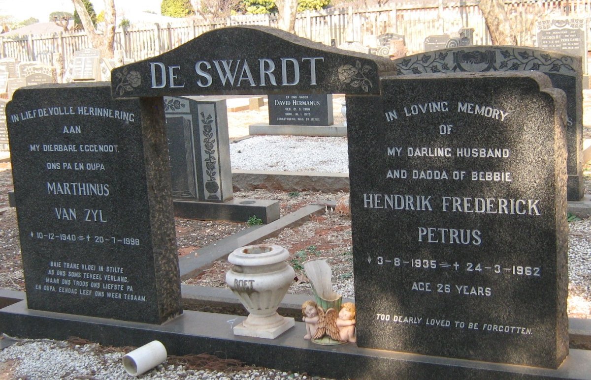 SWARDT Hendrik Frederick Petrus, de 1935-1962 :: DE SWARDT Marthinus van Zyl 1940-1998