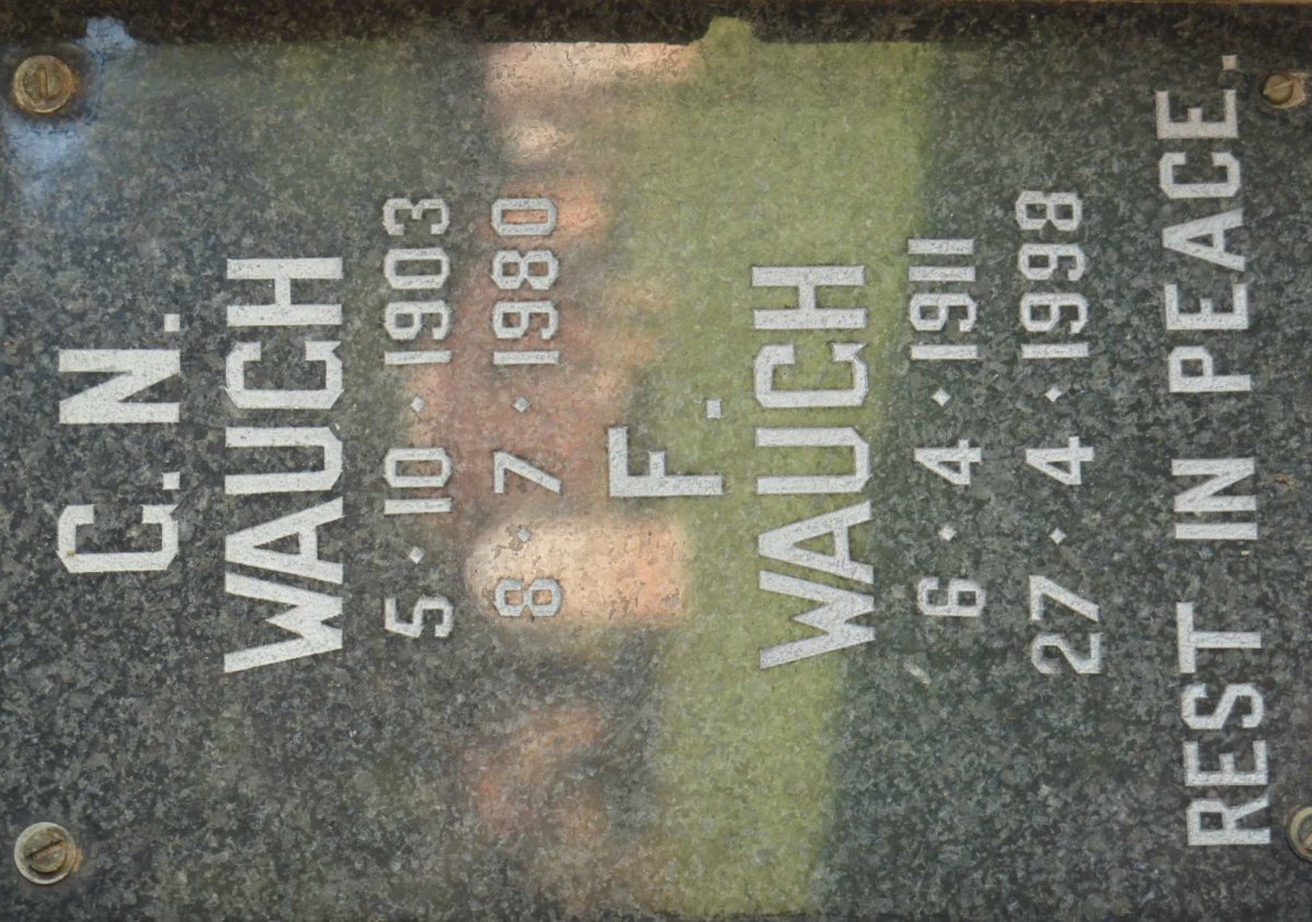 WAUGH G.N. 1903-1980 :: WAUGH F. 1911-1998
