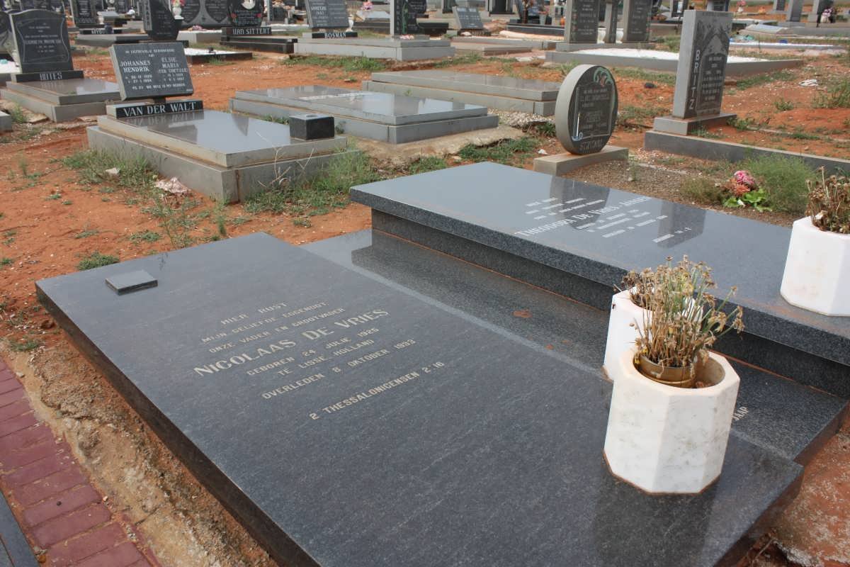 VRIES Nicolaas, de 1925-1993 &amp; Theodora JANSEN 1920-2009
