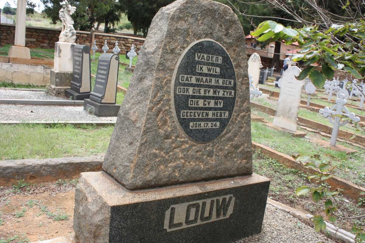 LOUW Adriaan J. 1859-1935 :: LOUW Adriaan J. 1917-1917 :: LOUW Charlotte Louise 1896-1970 :: LOUW Maria J. nee ROWAN 1860-1920
