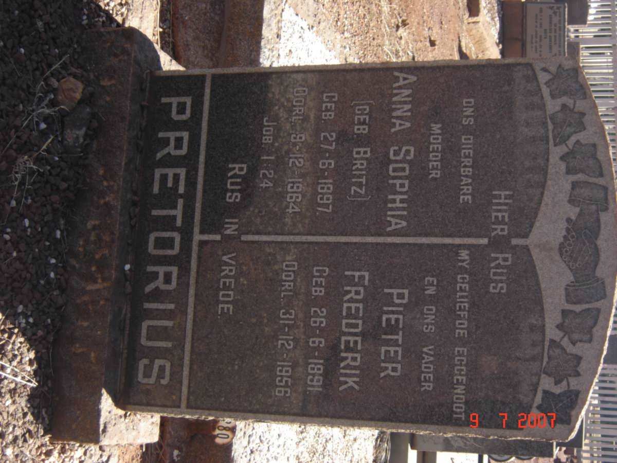 PRETORIUS Pieter Frederik 1891-1956 &amp; Anna Sophia BRITZ 1897-1964