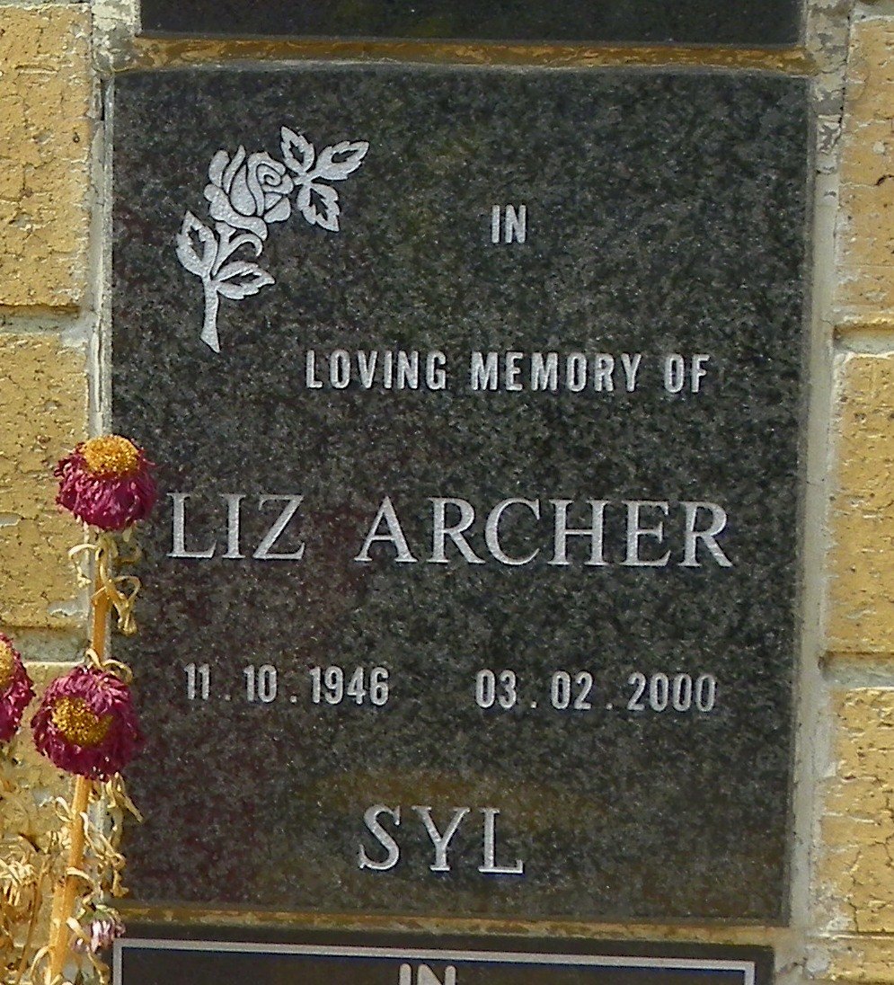 ARCHER Liz 1946-2000