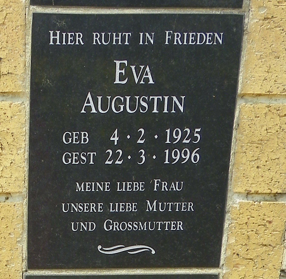 AUGUSTIN Eva 1925-1996