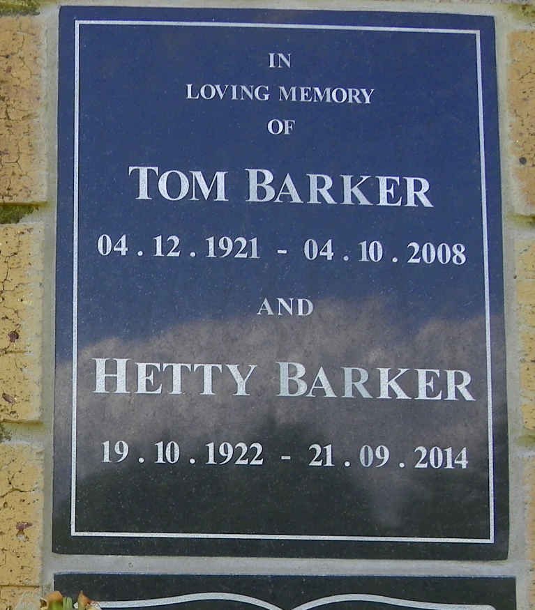 BARKER Tom 1921-2008 &amp; Hetty 1922-2014