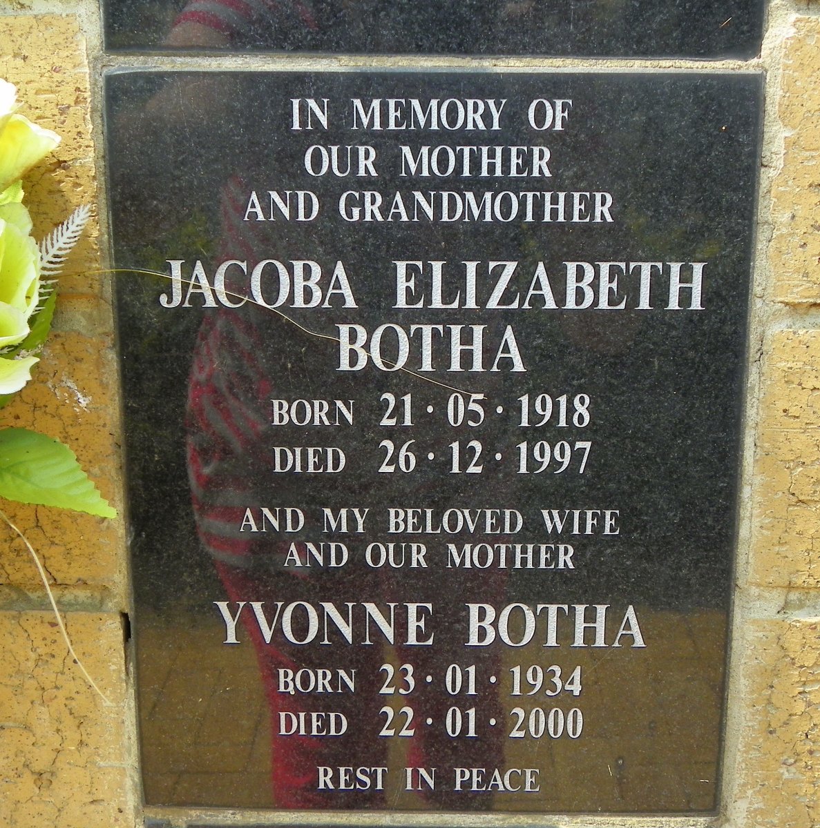 BOTHA Jacoba Elizabeth 1918-1997 :: BOTHA Yvonne 1934-2000