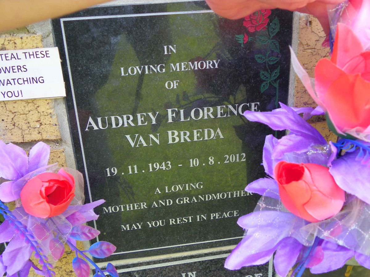 BREDA Audrey Florence, van 1943-2012