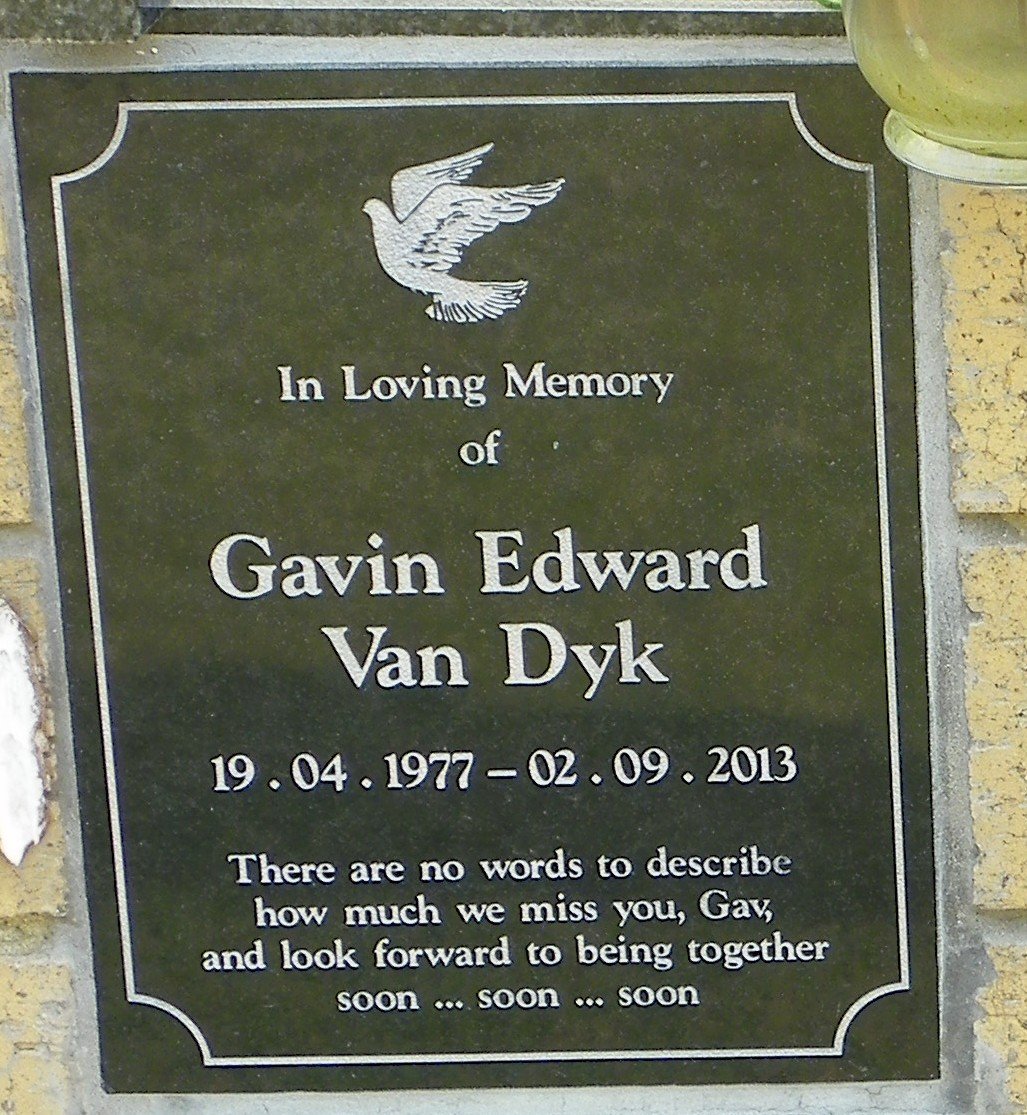 DYK Gavin Edward, van 1977-2013