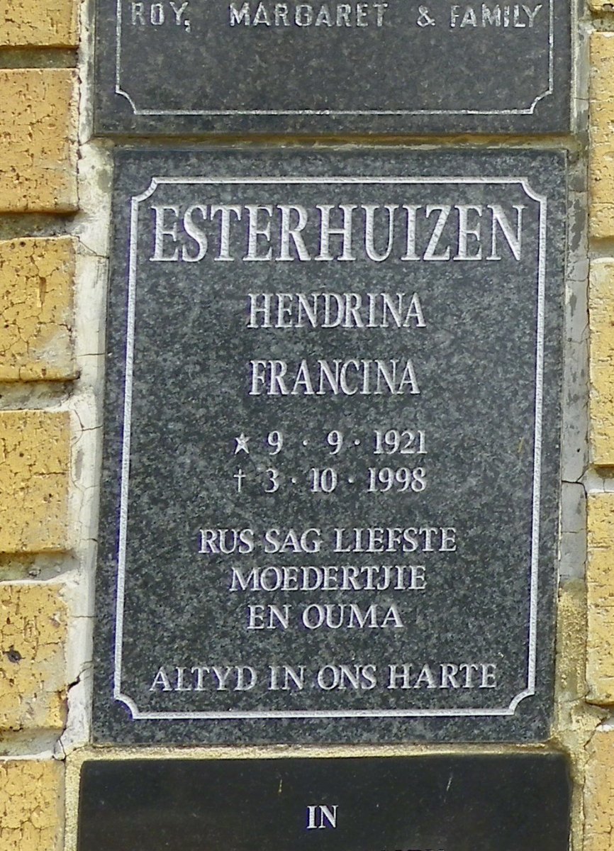 ESTERHUIZEN Hendrina Francina 1921-1998