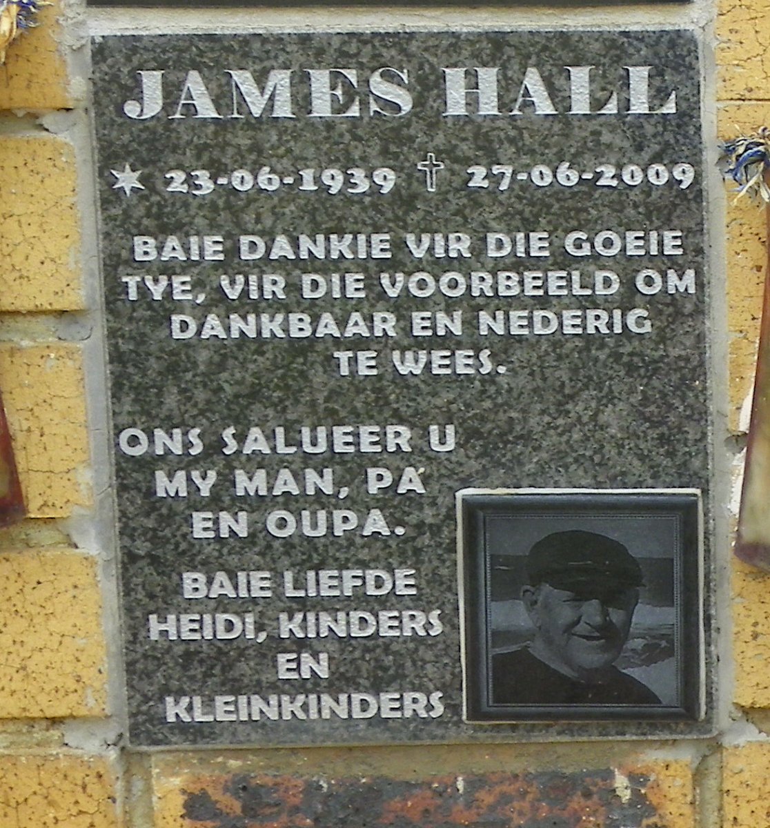 HALL James 1939-2009