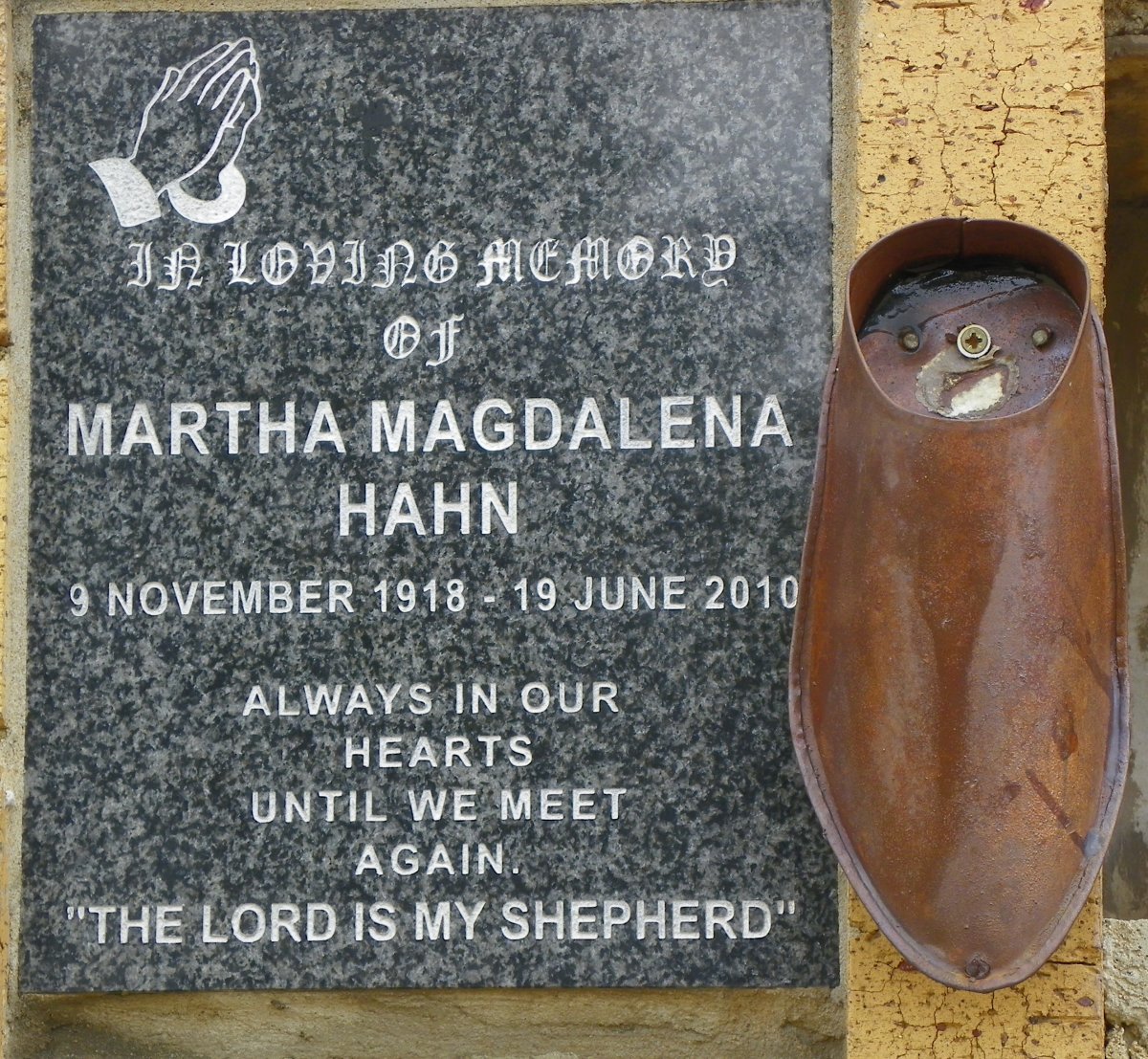 HAHN Martha Magdalena 1918-2010