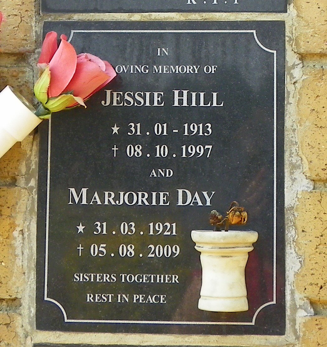 HILL Jessie 1913-1997 :: DAY Marjorie 1921-2009